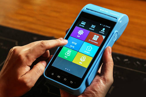 機型小巧 隨身攜帶